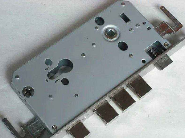 莲湖24小时上门开锁公司