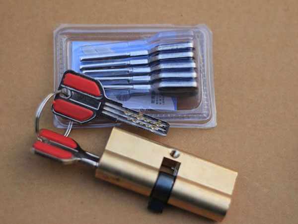 莲湖24小时上门开锁公司